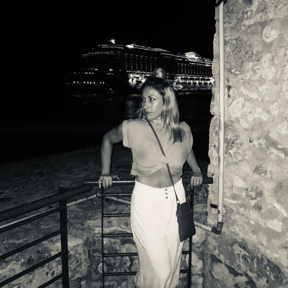 Meet your Posher, Katty - Picture 3 of 6